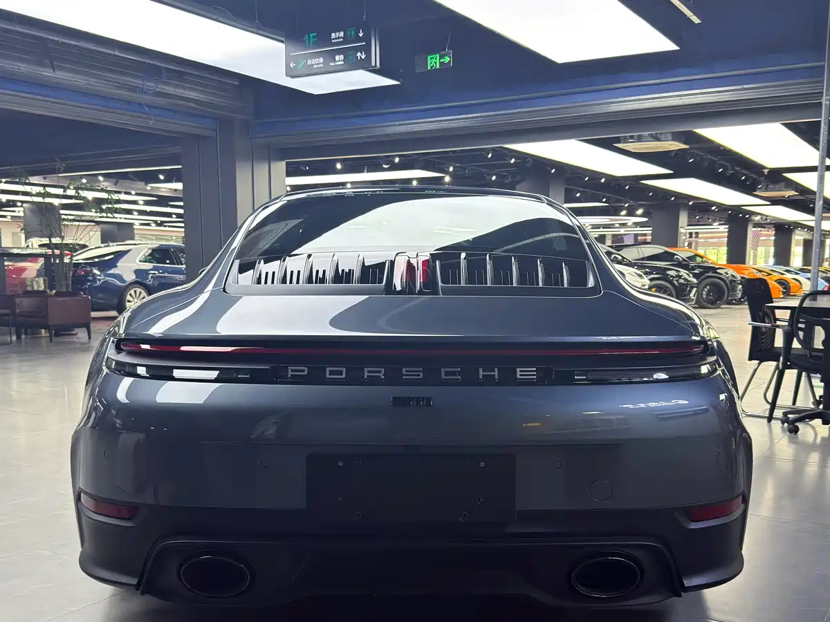 Porsche 911 2026 Carrera 3.0T фото 13