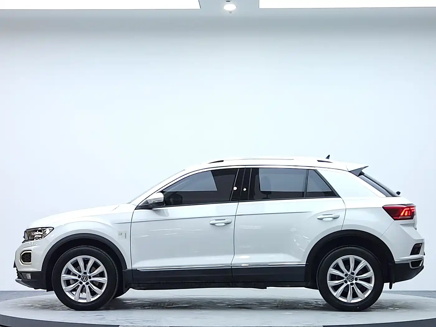 Volkswagen T-ROC 2022 280TSI DSG 2WD Elite PLUS фото 6
