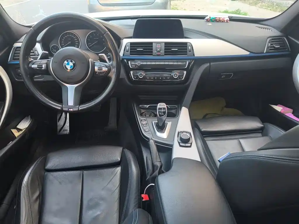 BMW 3 Series 2018 320i M Sport Package фото 6