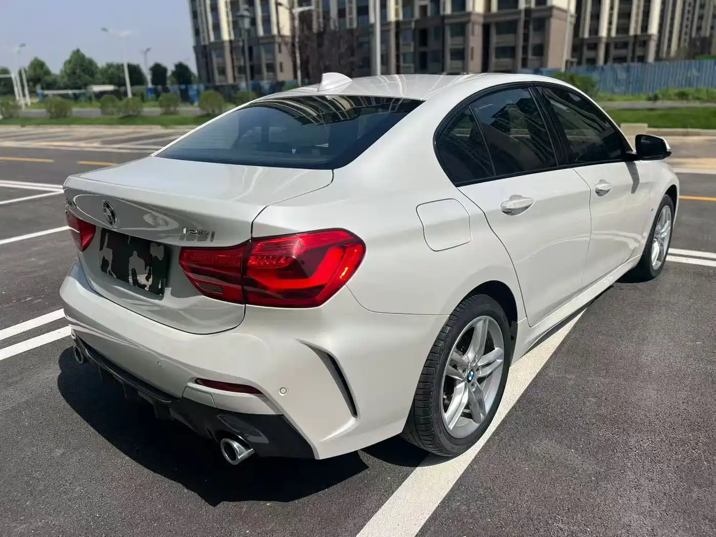 BMW 1 Series 2020 Model 120i M Sport Package фото 7
