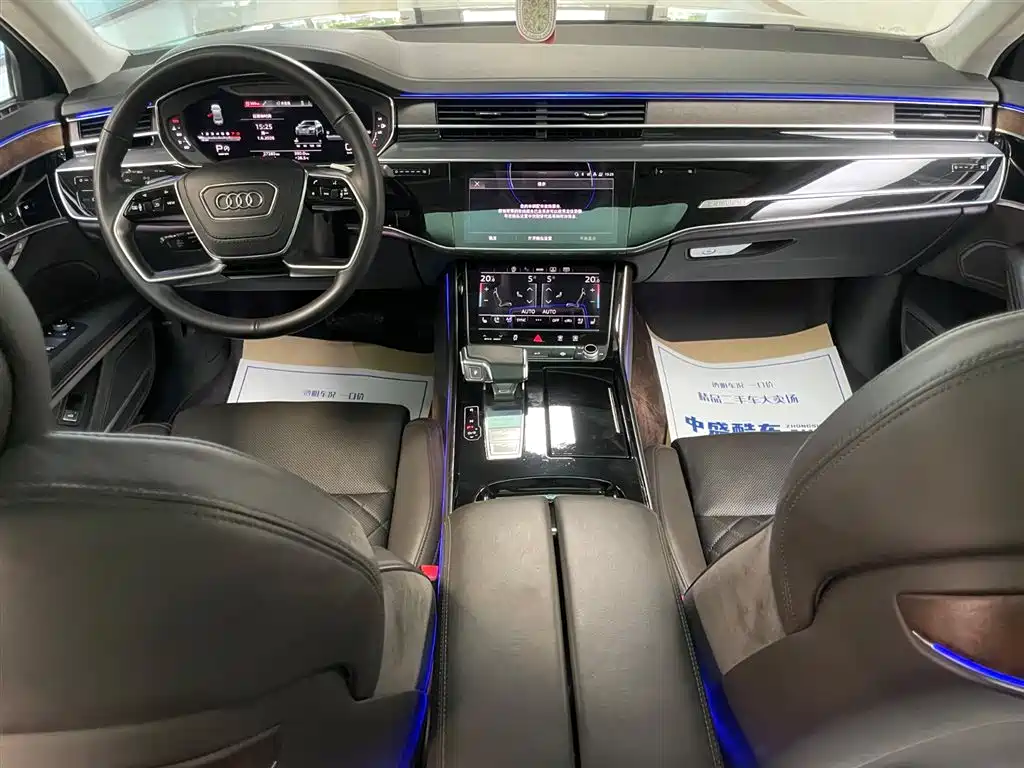 Audi A8 2022 A8L 55 TFSI quattro Luxury Collector's Edition фото 16