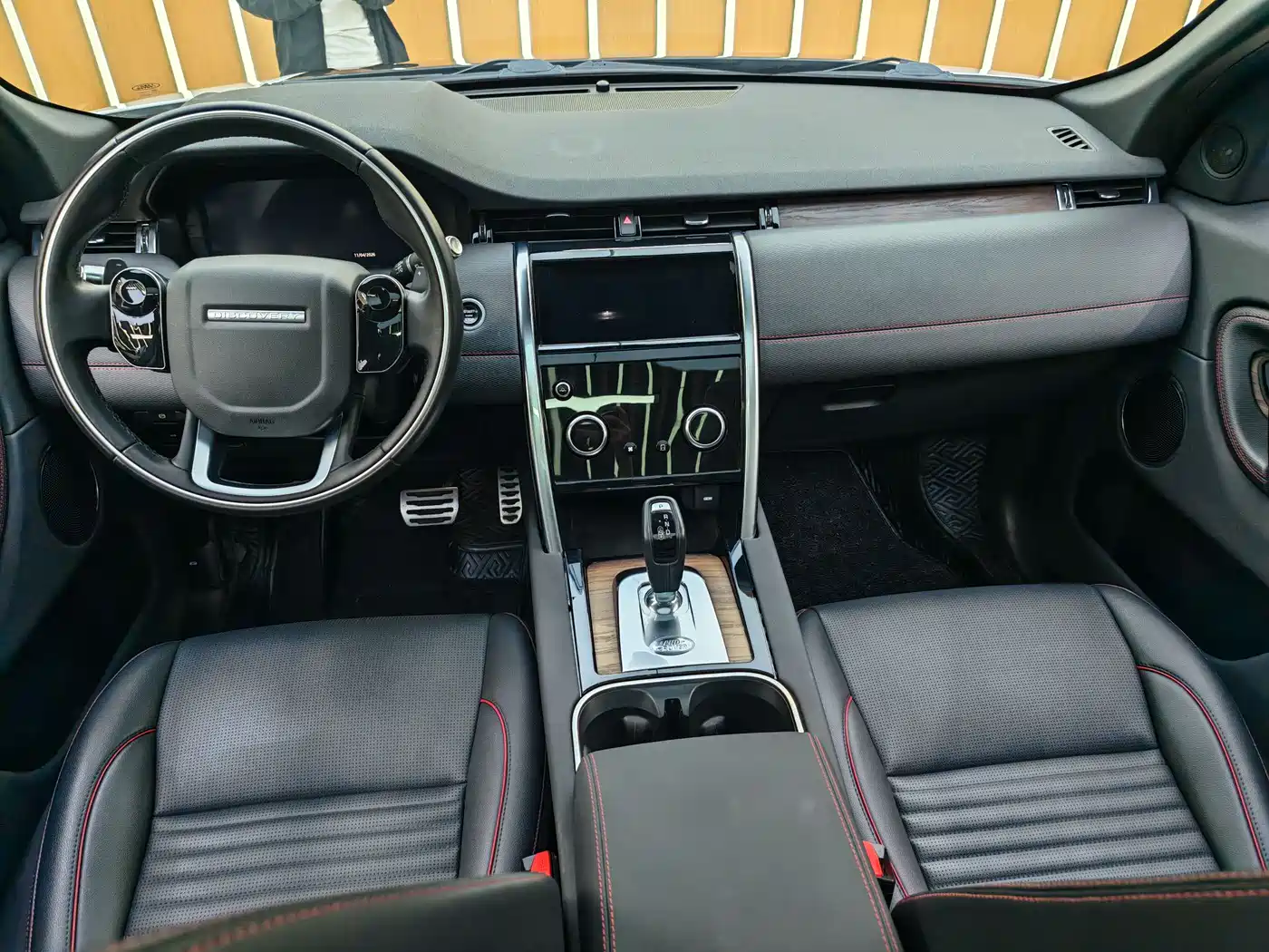 Land Rover Discovery Sport 2020 249PS R-Dynamic Performance Tech 5-seater фото 13