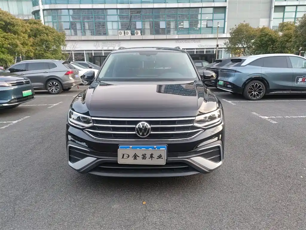 Volkswagen Tiguan L 2022 330TSI Automatic 2WD Smart Edition фото 2