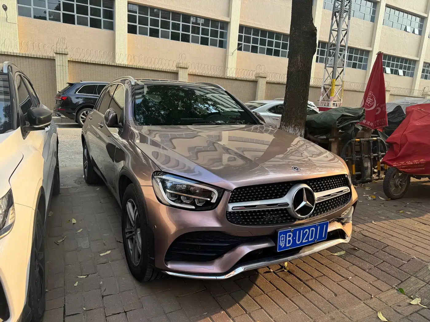 Mercedes-Benz GLC 2020 GLC 260 L 4MATIC Luxury фото 2