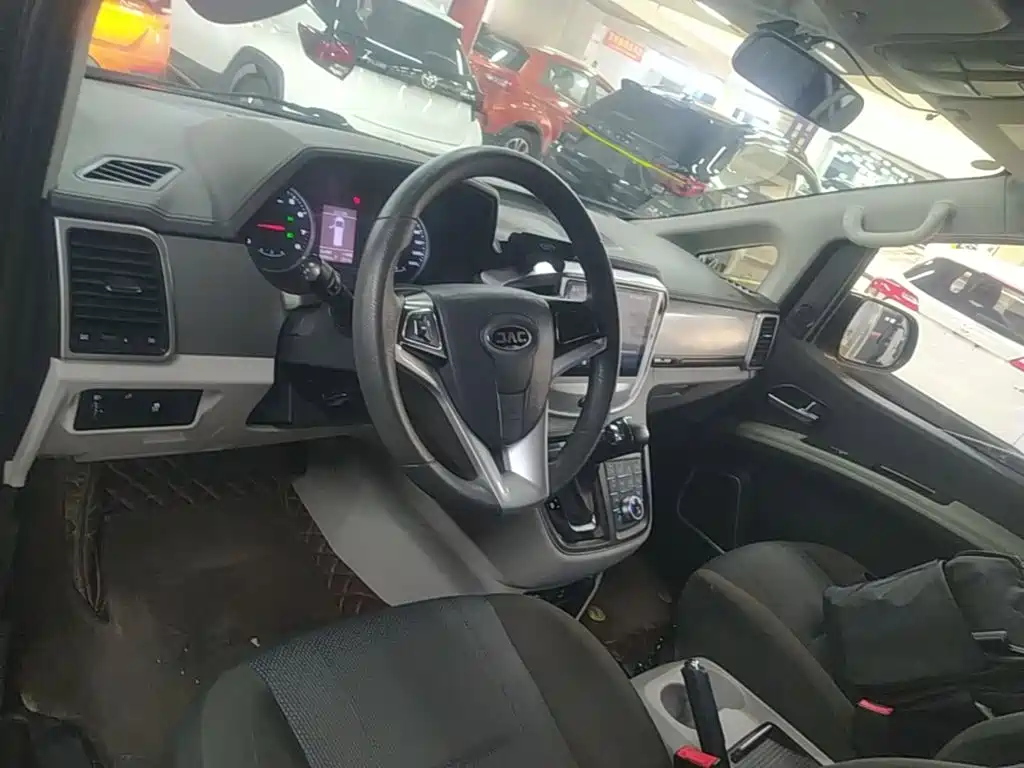 JAC Refine M4 2022 2022 2.0TGDI Auto Business Travel Edition