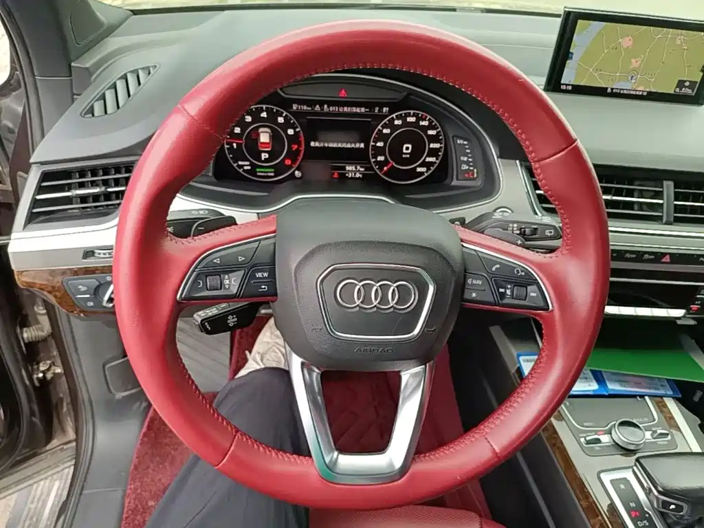 Photo 7 - Audi Q7