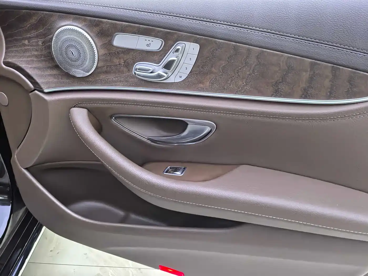 Mercedes-Benz E-Class 2019 E 300 L Fashion фото 16