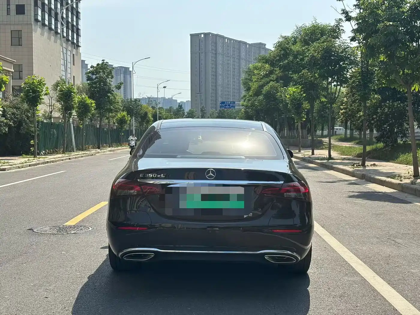 Mercedes-Benz E-Class New Energy 2023 E 350 e L Plug-in Hybrid Sedan фото 8