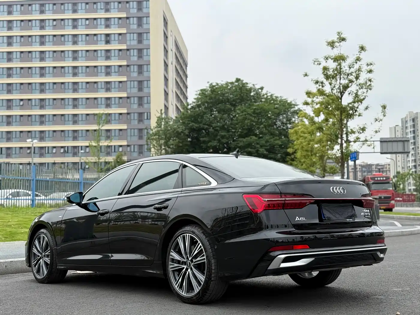 Audi A6L 2024 45 TFSI quattro Premium Dynamic фото 9