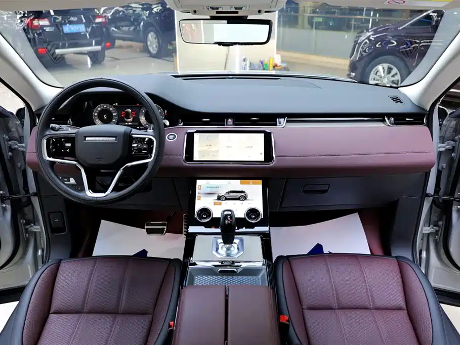 Land Rover Range Rover Evoque 2023 Range Rover Evoque L 249PS Luxury Edition фото 18