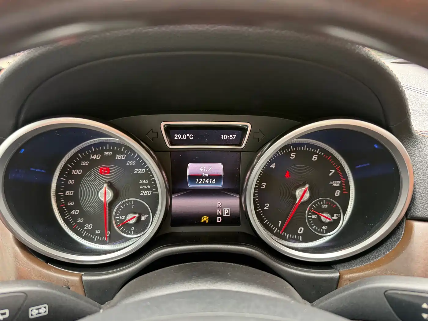 Mercedes-Benz GLS 2016 GLS 400 4MATIC Luxury фото 15