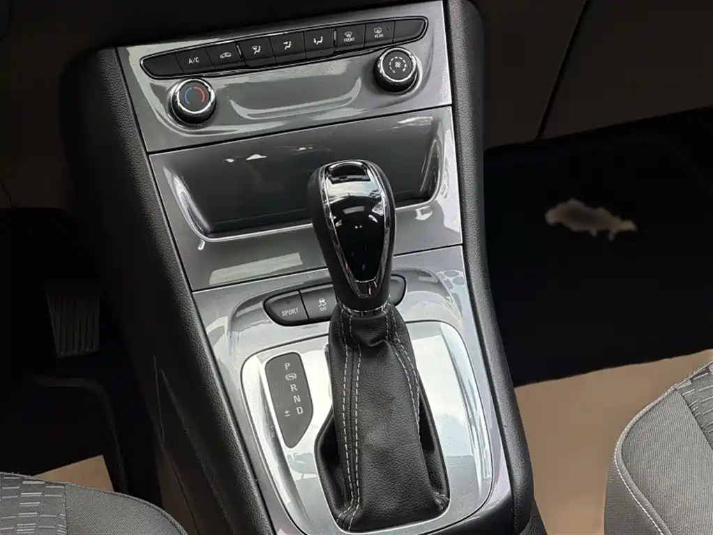 Buick Verano 2016 Hatchback 15S Auto Progressive фото 13