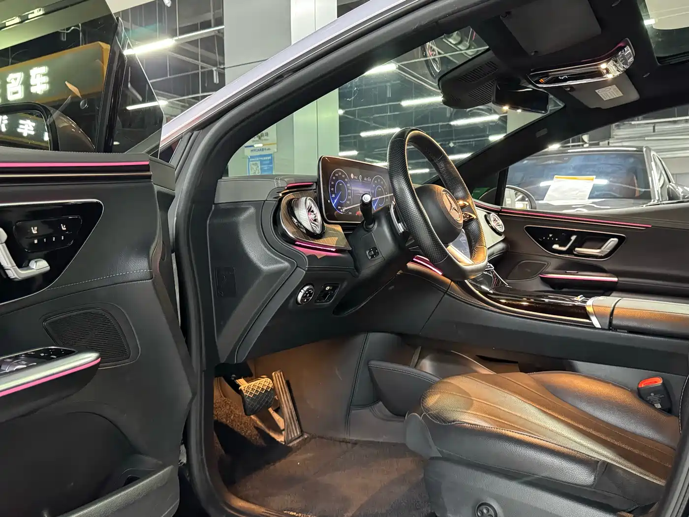 Mercedes-Benz EQE 2022 350 Luxury Edition фото 7