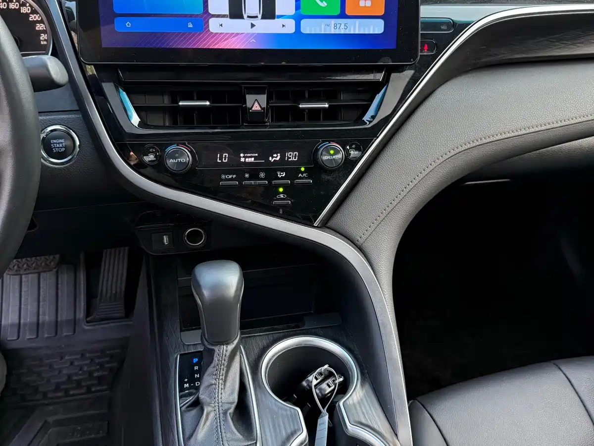Toyota Camry 2021 2.0G Luxury Edition фото 16