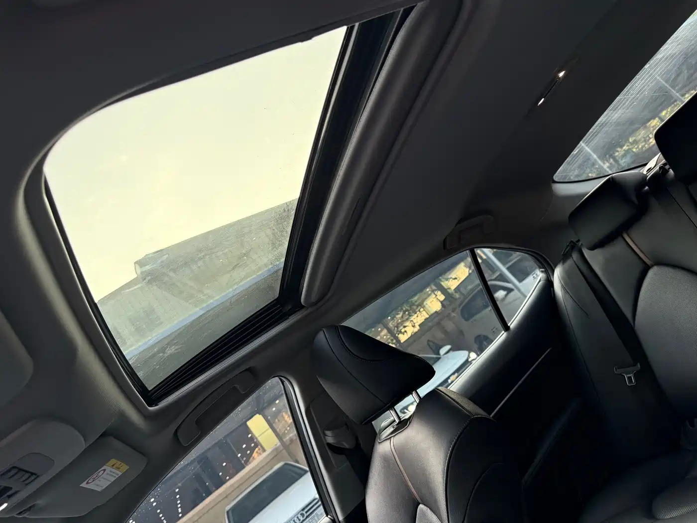 Toyota Camry 2021 2.0G Luxury Edition фото 18