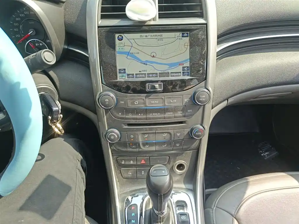 Chevrolet Malibu 2014 2.0L Automatic Luxury фото 13