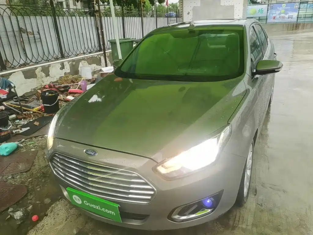 Ford Escort 2015 2015 1.5L Automatic Fashion