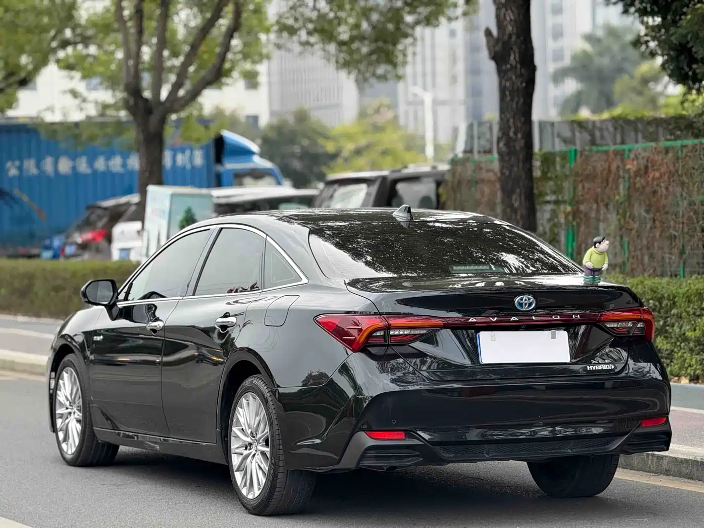 Toyota Avalon 2023 Hybrid 2.5L XLE Premium Edition фото 6