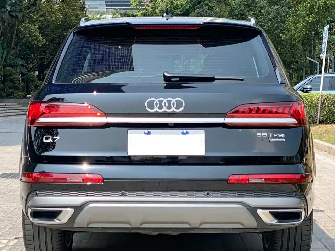 AUDI Q7
