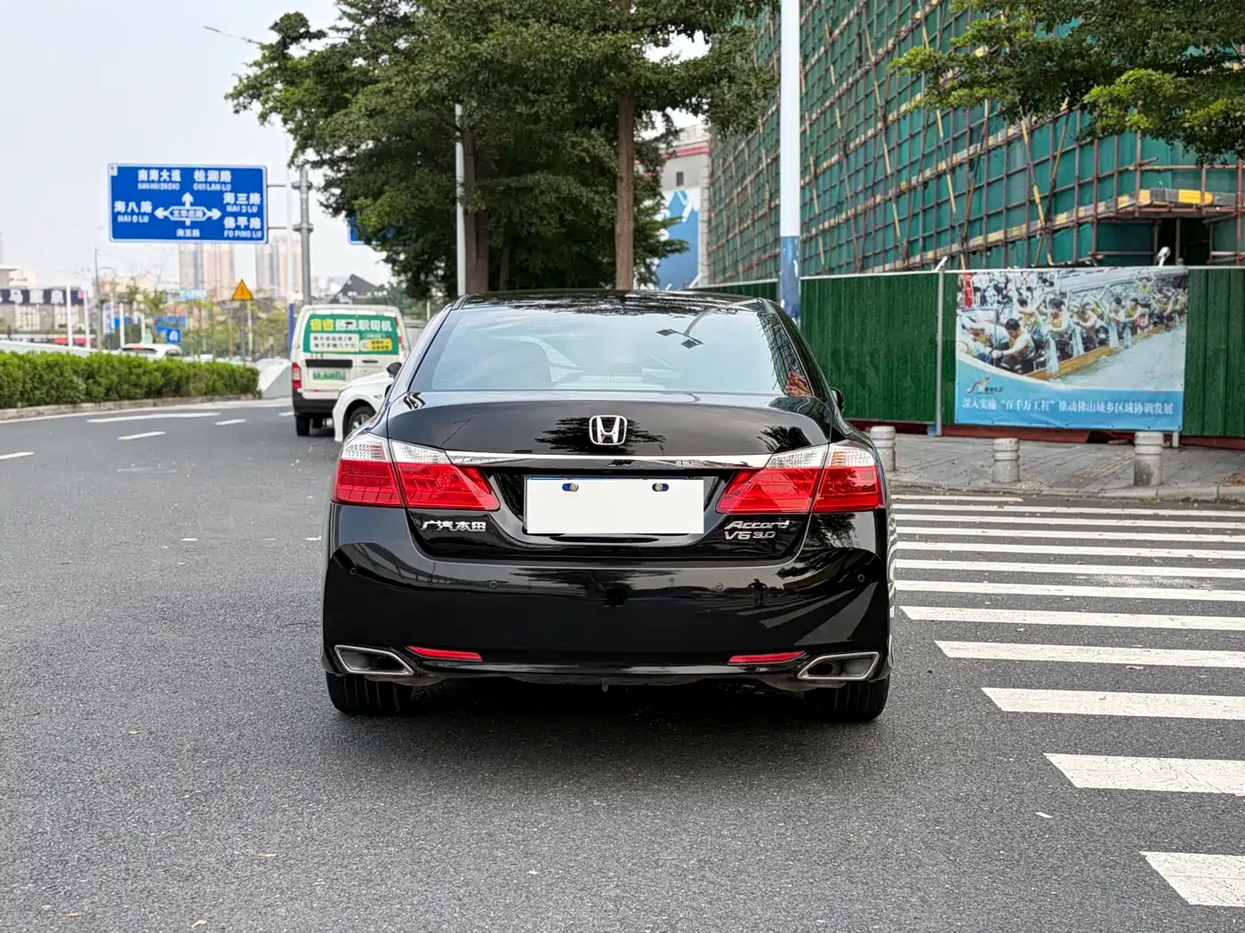 Фото 10 - Honda Accord