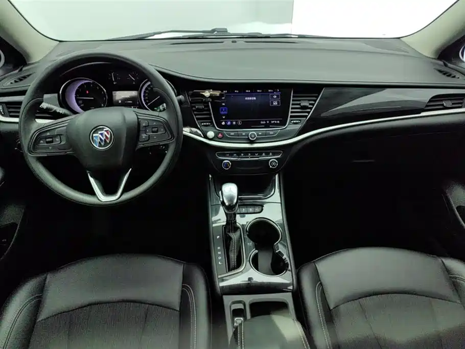 Buick Verano 2020 20T CVT Leading фото 12