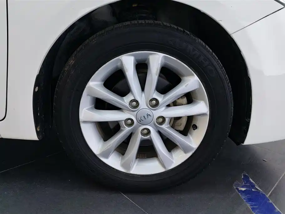 Kia K3 2016 1.6L Automatic GLS фото 6