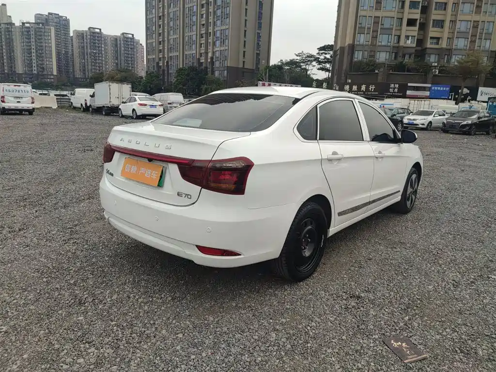 DONGFENG E70