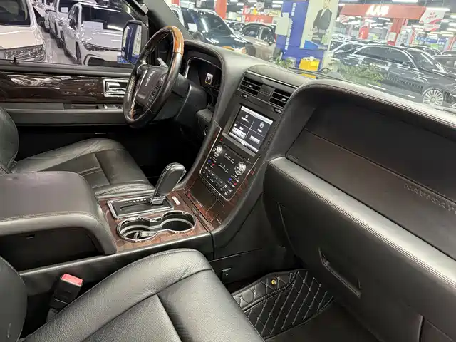 Lincoln Navigator 2016 3.5T AWD — фото 4
