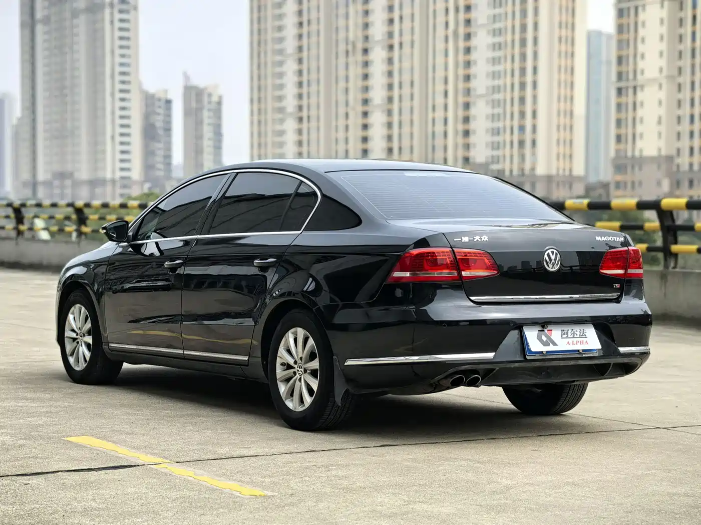Volkswagen Magotan 2016 1.8TSI 25th Anniversary Edition фото 6