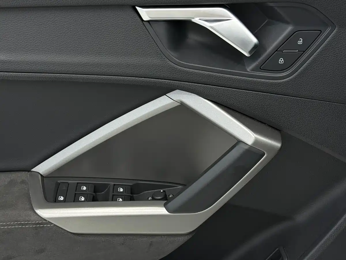 Audi Q3 2023 35 TFSI Fashion Dynamic (1.4T) фото 11