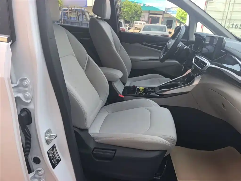 SAIC Maxus Maxus G50 2024 PLUS 1.5T Happiness Recommended Auto Glory Edition фото 25