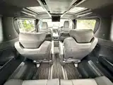 Photo 13 - Toyota Alphard