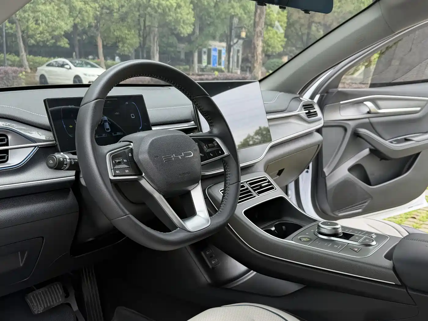 BYD Destroyer 05 2024 Glory Edition DM-i 55KM Luxury фото 8