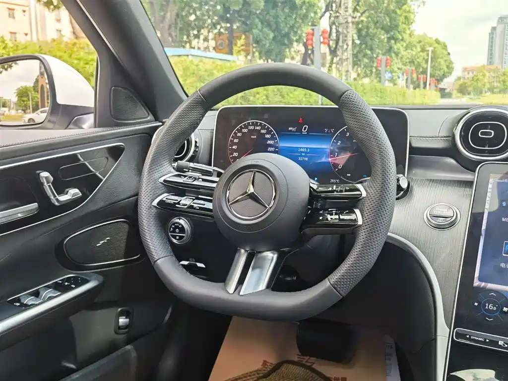 Mercedes-Benz C-Class 2024 Facelift C 200 L Sport фото 11