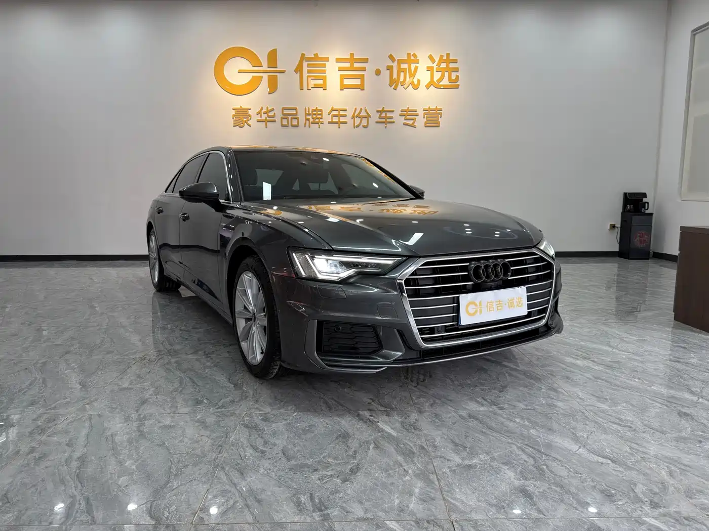 Audi A6L 2022 45 TFSI Premium Dynamic фото 2