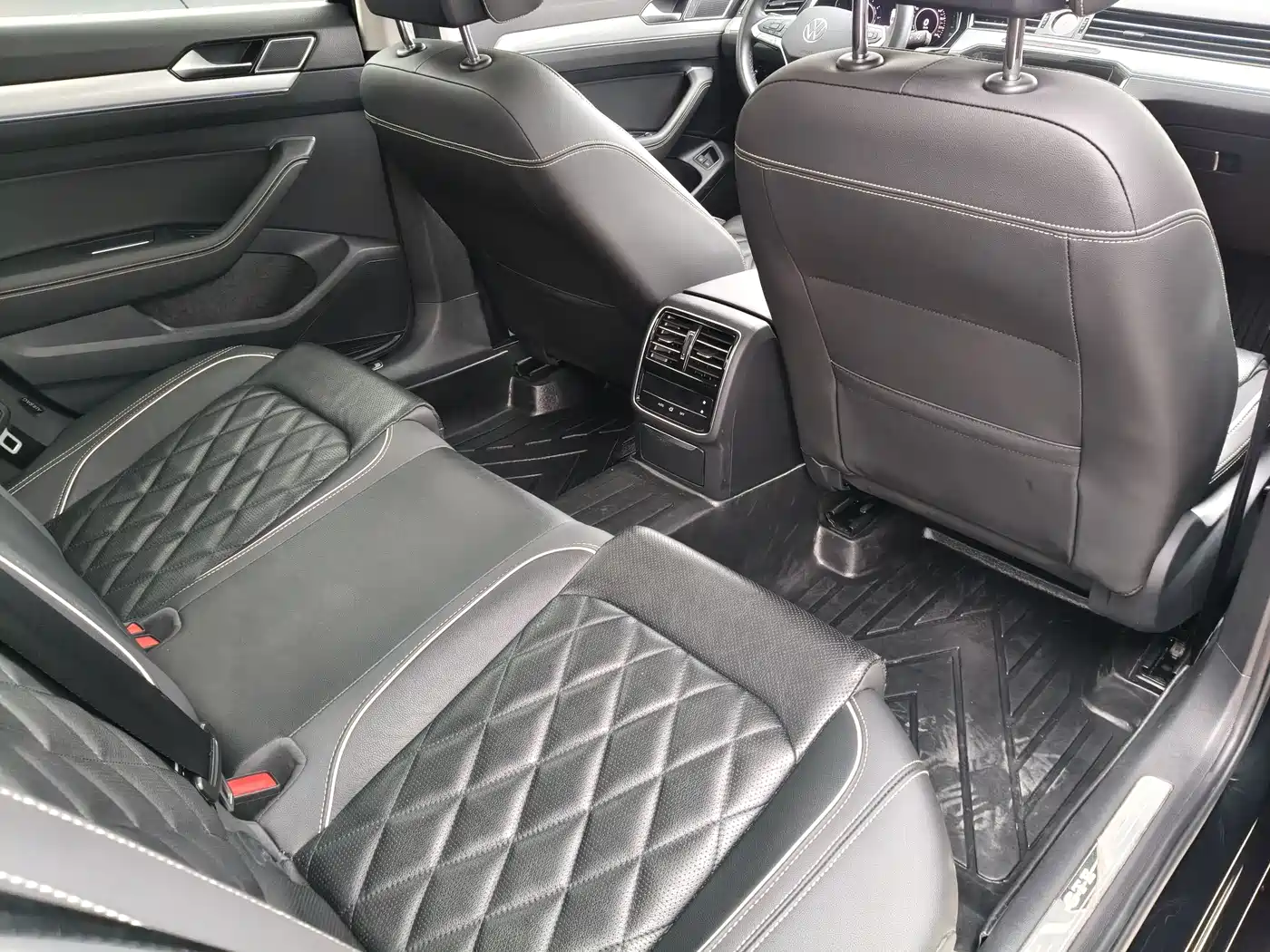 VOLKSWAGEN MAGOTAN GTE PLUG IN HYBRID