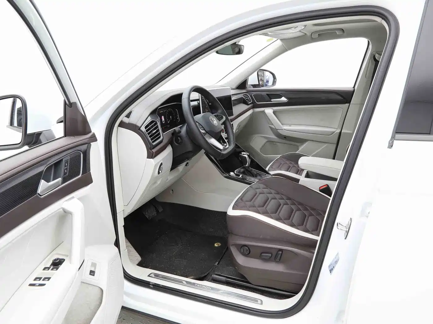 Volkswagen Tayron 2023 280TSI 2WD Luxury Plus Advanced Edition фото 8