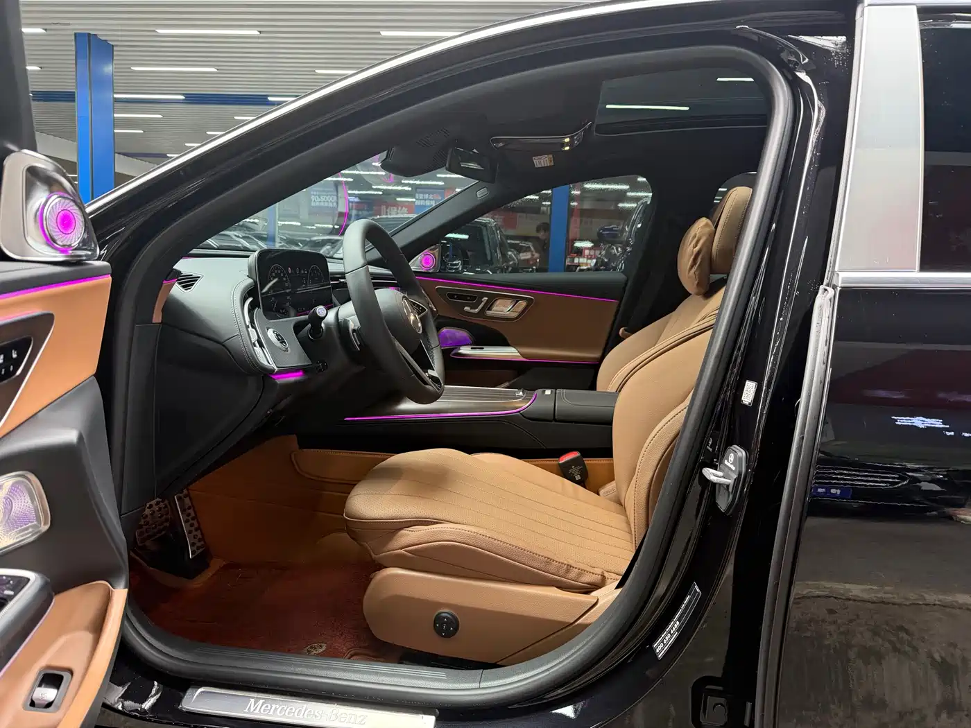 Mercedes-Benz E-Class 2025 E 300 L Luxury фото 6