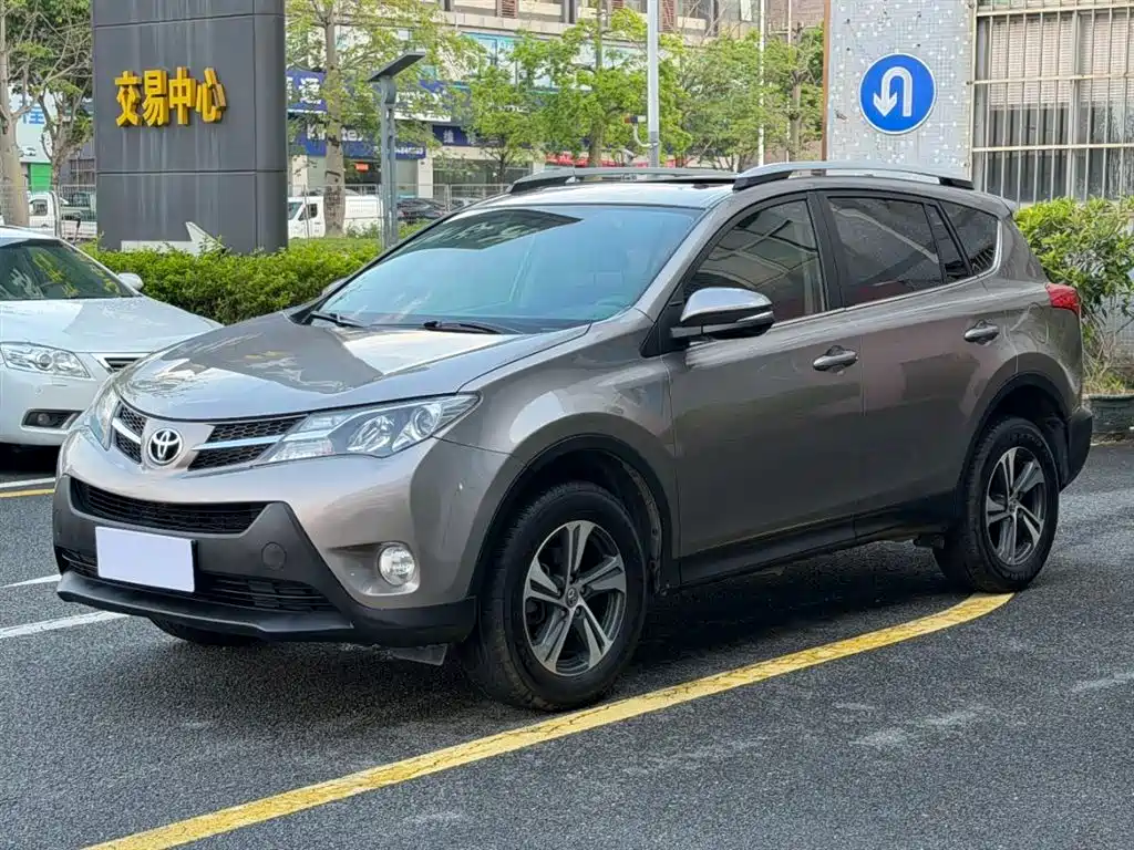 Toyota RAV4 Rongfang 2015 2.0L CVT 2WD Trend Edition