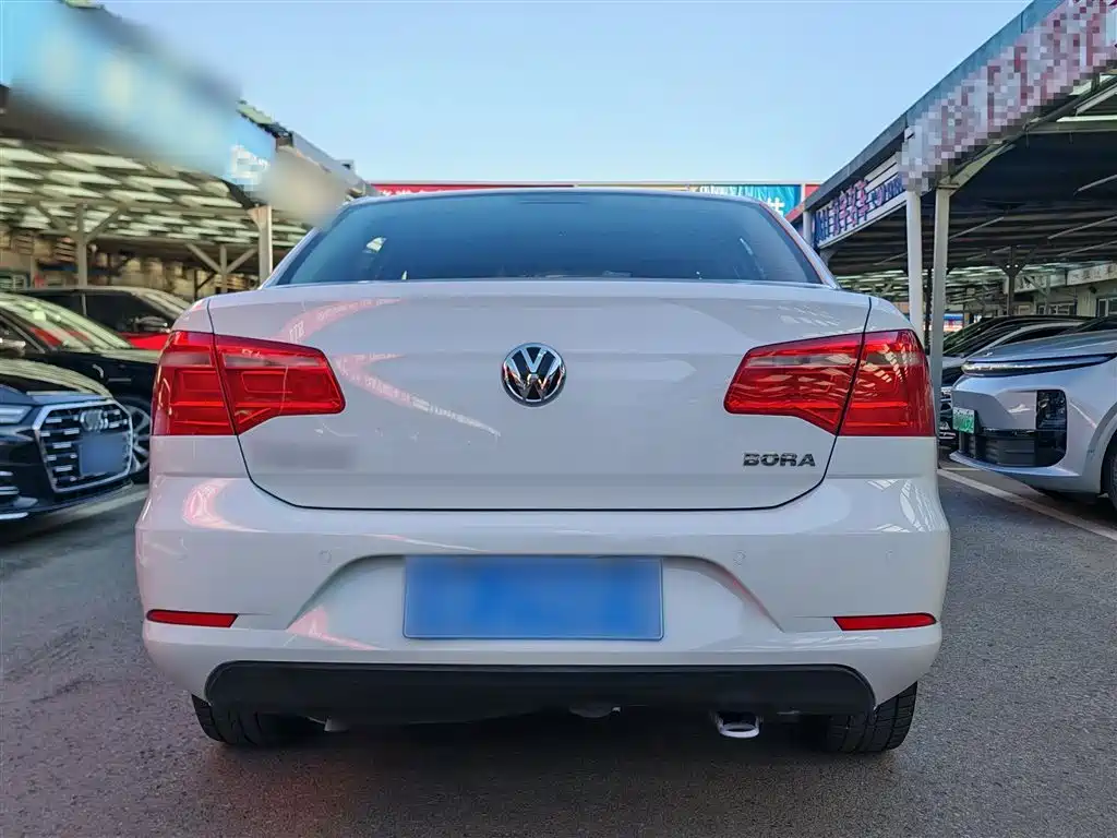 Volkswagen Bora 2015 Quality Edition 1.6L Automatic Comfort фото 12