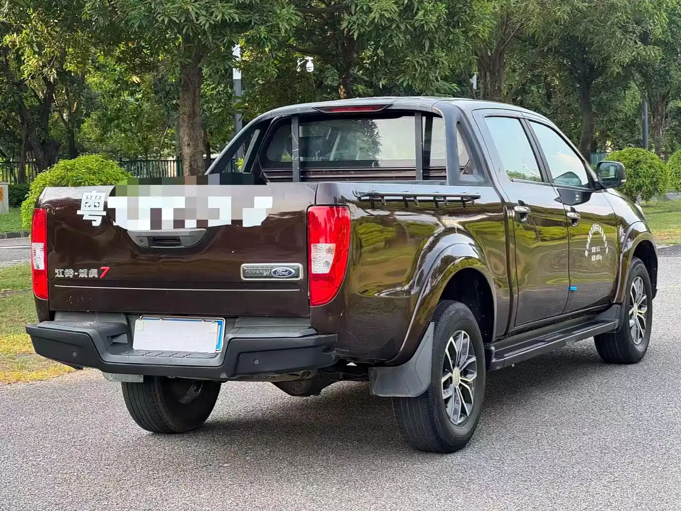 Jiangling Yuhu 7 2020 2020 Model 2.0T Diesel Manual 2WD Comfort Short Wheelbase China VI JX4D20A6L