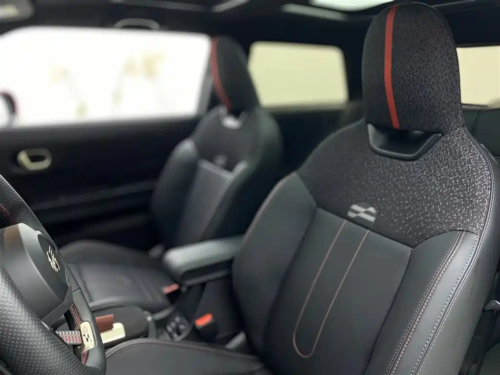 MINI JCW 2025 2025 JOHN COOPER WORKS