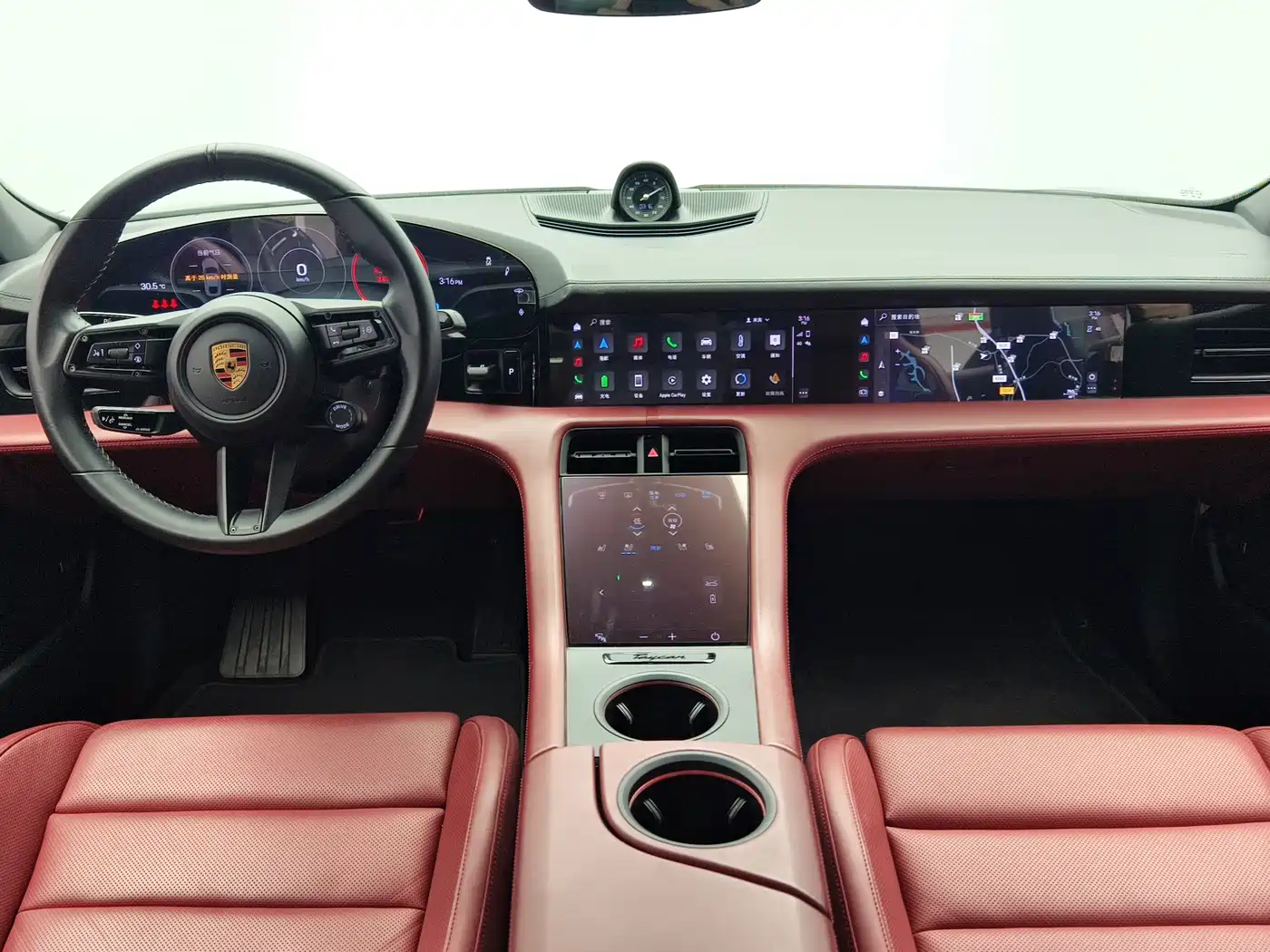 Porsche Taycan фото 10
