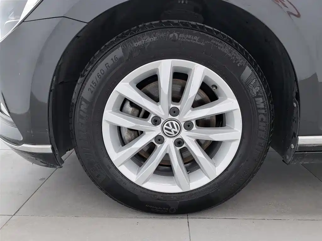 Volkswagen Magotan 2018 280TSI DSG Comfort фото 17