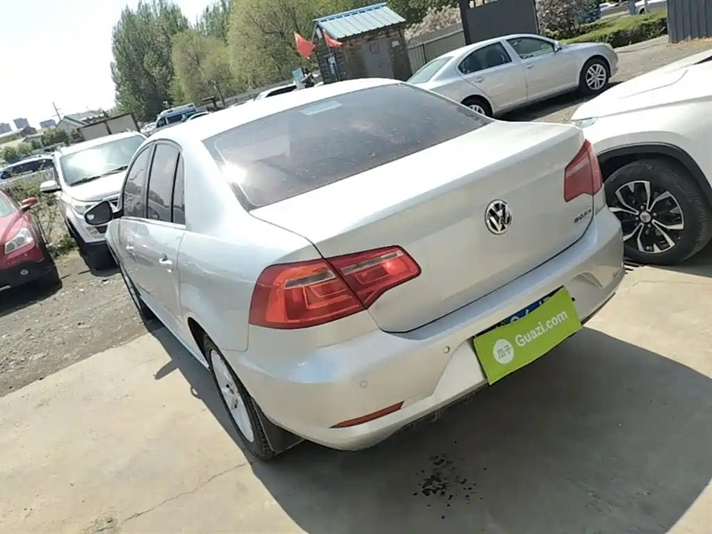Volkswagen Bora 2014 1.6L Automatic Comfort Edition фото 5