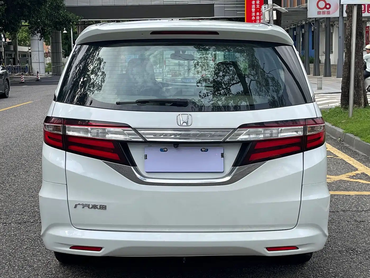 Фото 12 - Honda Odyssey