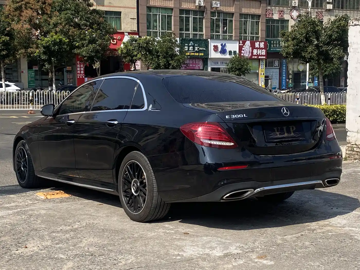 Mercedes-Benz E-Class 2019 E 260 L Sport фото 16