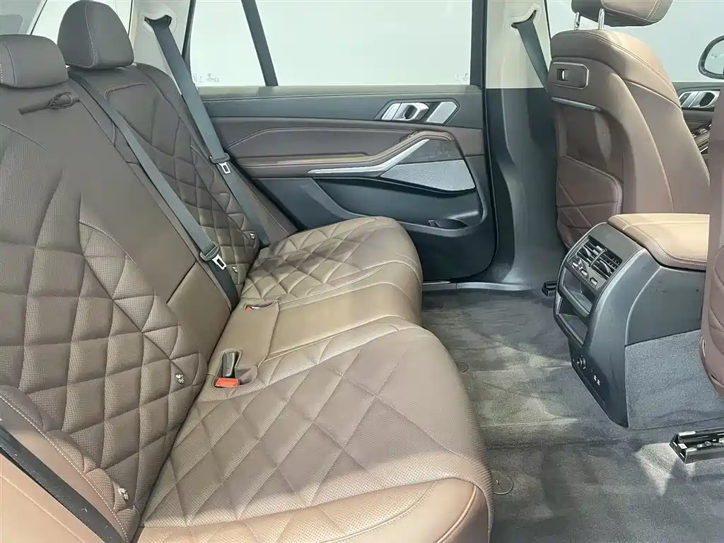 BMW X5 2023 xDrive 30Li Premium M Sport Black Night Package фото 9