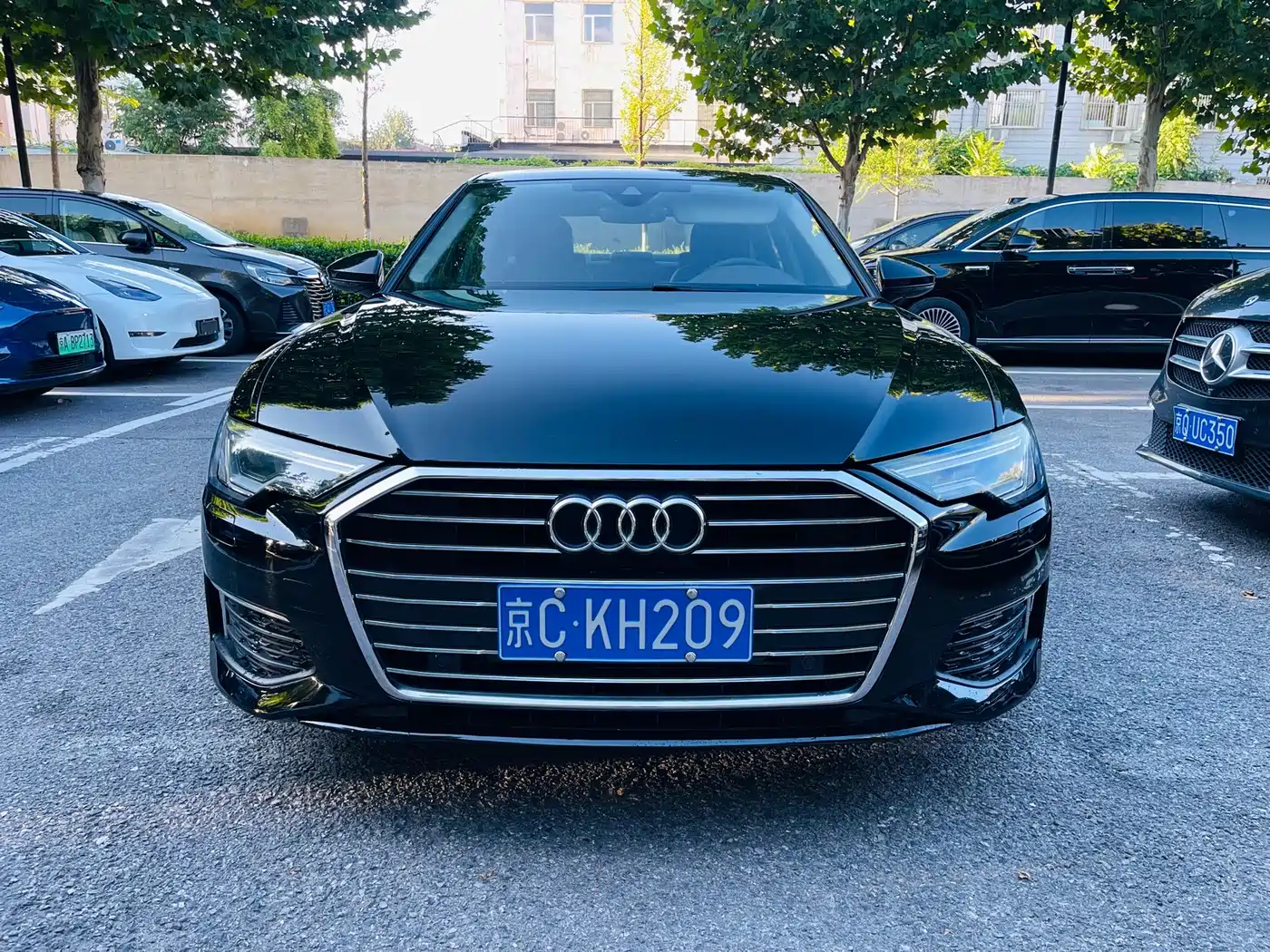 Фото 2 - Audi A6L