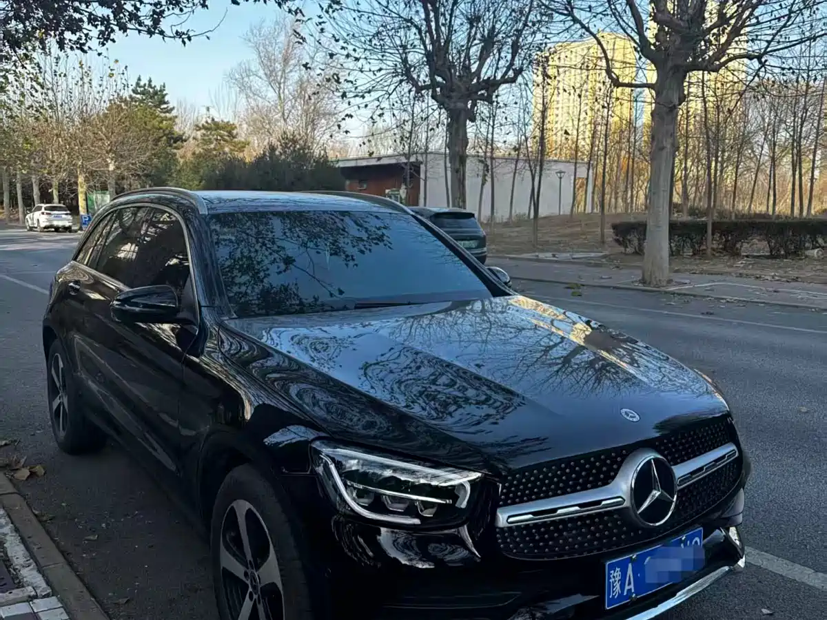 MERCEDES-BENZ GLC